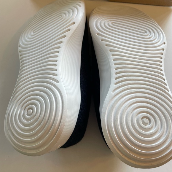 Allbirds Women’s Wool Runner 2 Wide 8.5 - Picture 5 of 6